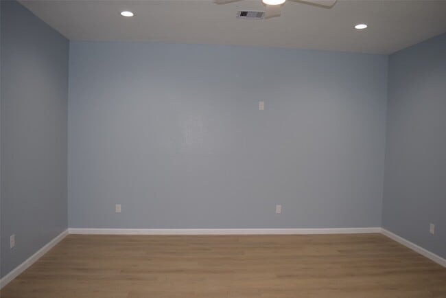 Building Photo - 331 Tite St Unit A