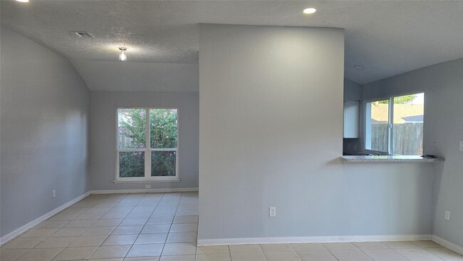 Photo - 15135 Beechnut St