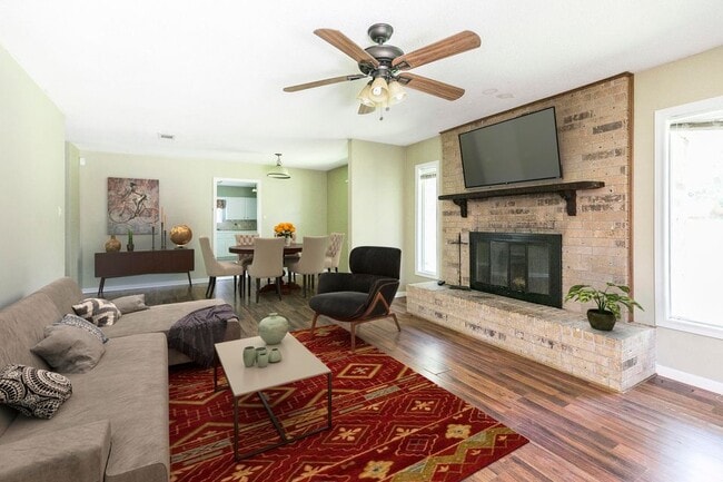 Photo - 109 Thomas Dr