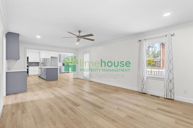 Photo - 948 Forest Lakes Cir