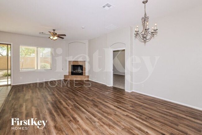 Photo - 1809 S 123rd Dr