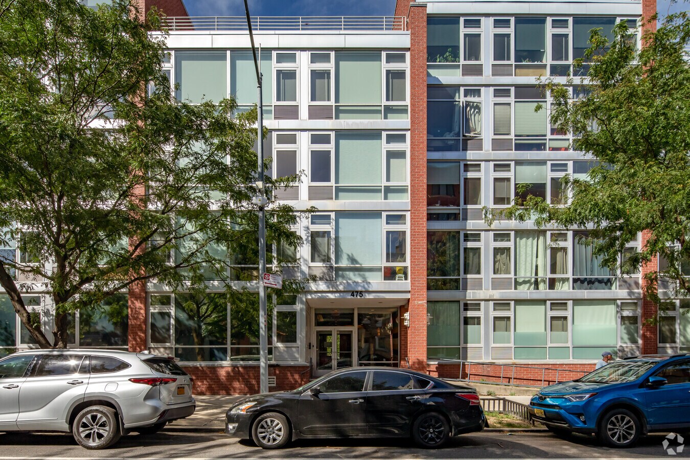 Photo - 475 Sterling Pl