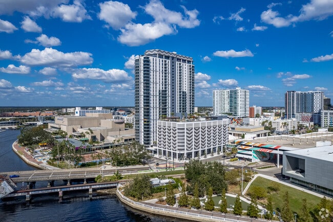 AER APARTMENTS