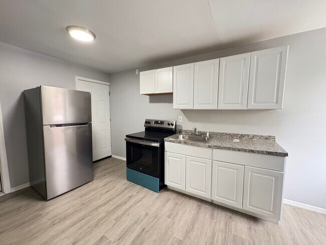 Photo - 131 Osborne Ter Apartments Unit 2F