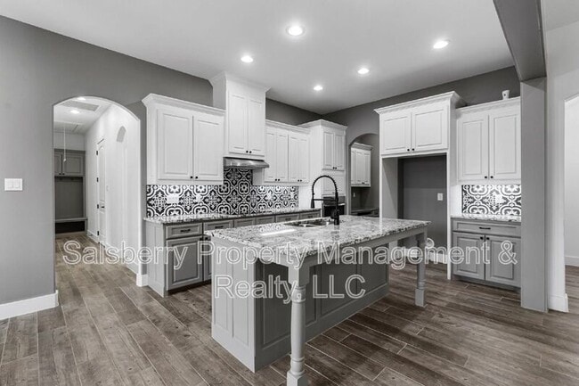 Photo - 121 Cedar Ln