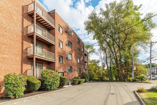 Photo - 295 Main St Unit 24