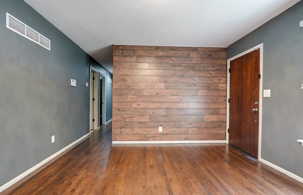 Photo - 3909 S Marshall Dr