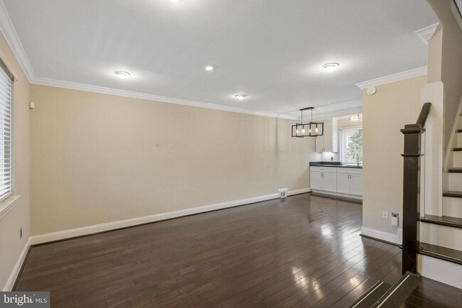 Photo - 3030 Manning St