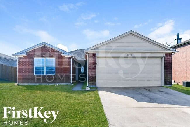 Photo - 1525 Heritage Blvd House