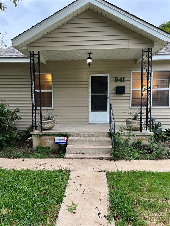 Photo - 941 E 52nd St