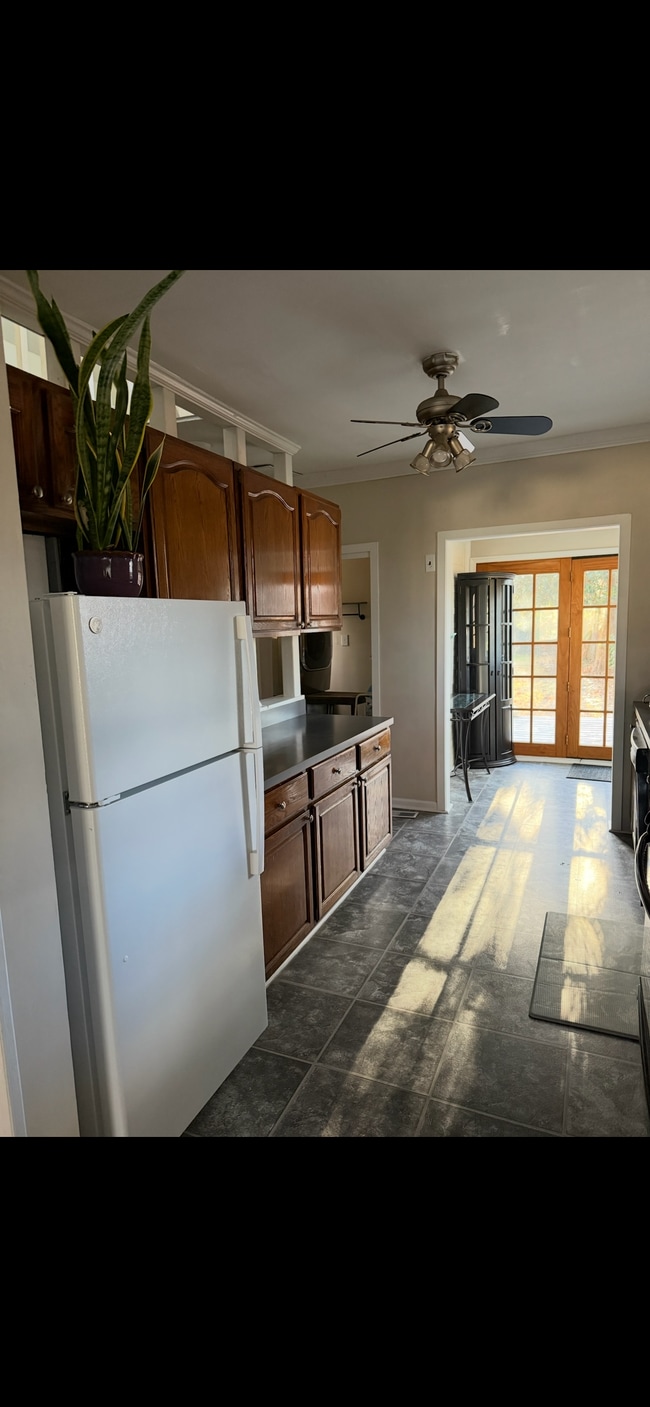 Photo - 952 Magothy Ave