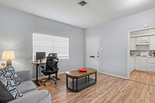 Building Photo - 2804 Arlington St