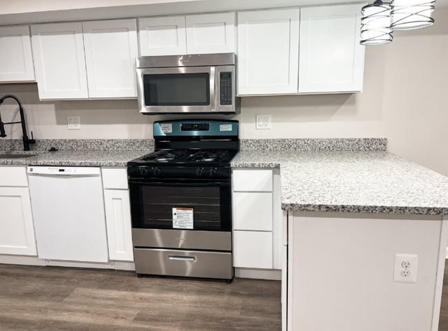 Building Photo - 1532 McCulloh St Rental