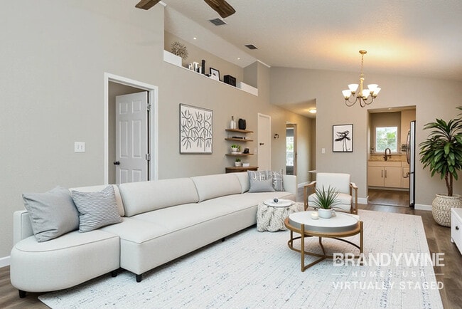 Photo - 330 N John St