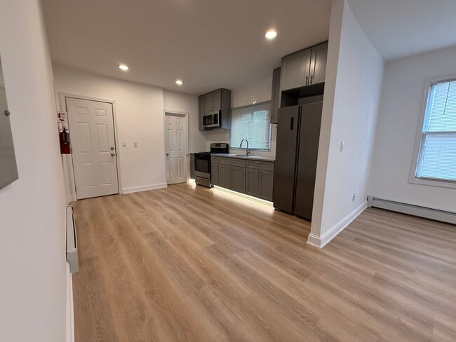 Photo - 98 Franklin Ave