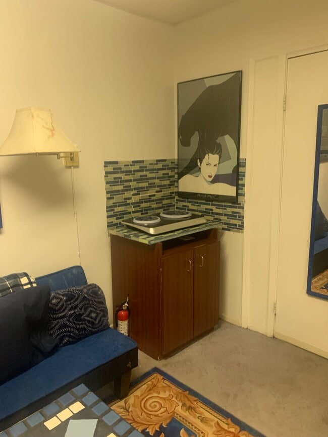 Photo - 1400 Jessica Ave