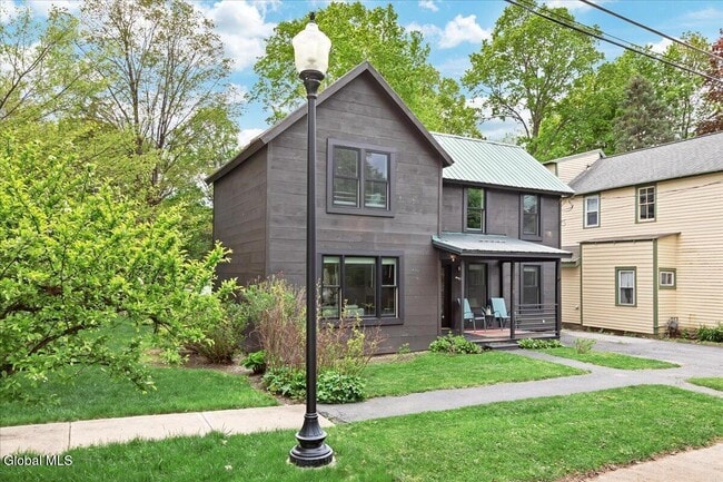 Photo - 116 Catherine St