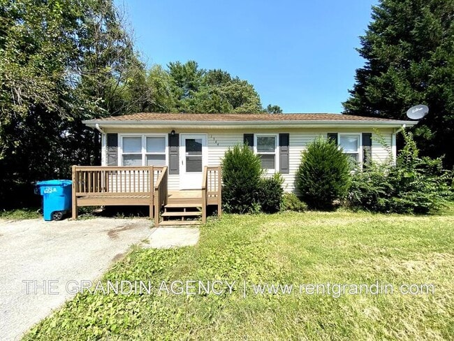 Building Photo - 1344 Mabry Ave SE