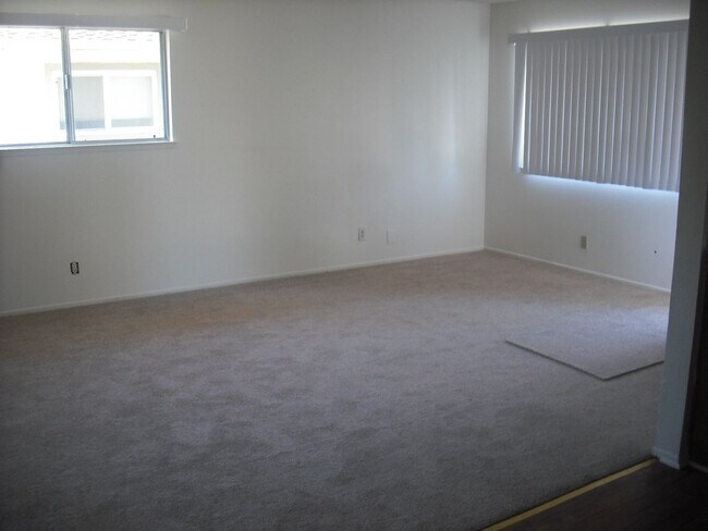 Photo - Spacious single level condominium home