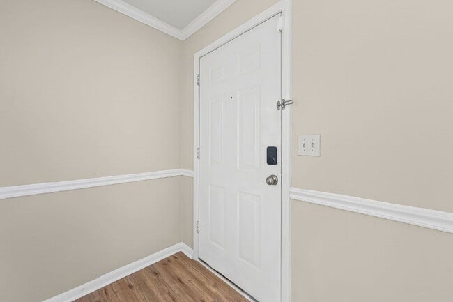 Photo - 6900 Roswell Rd