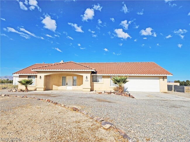 Building Photo - 3680 Ravine Ave