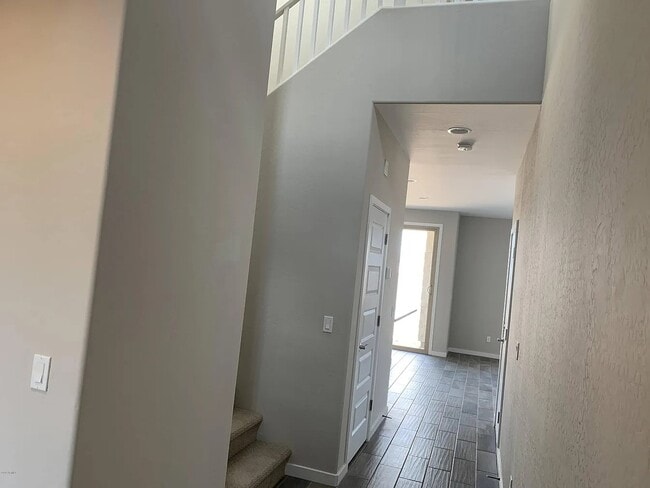 Photo - 715 N Sparrow Dr