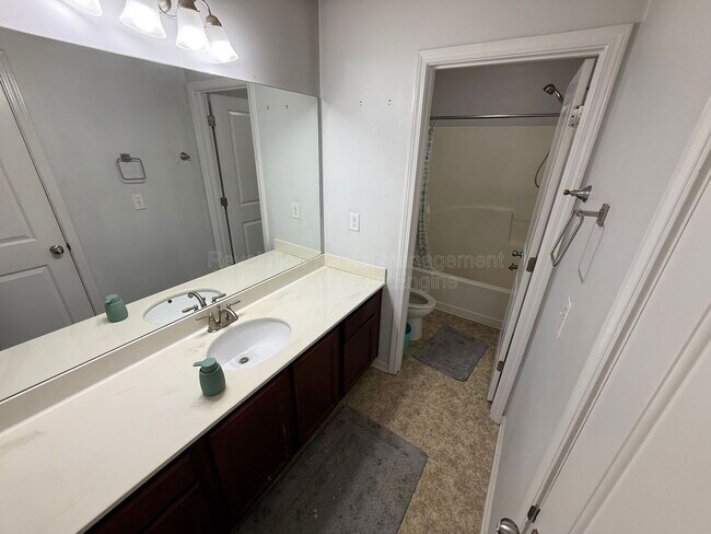 Photo - 5059 Saphire Ct