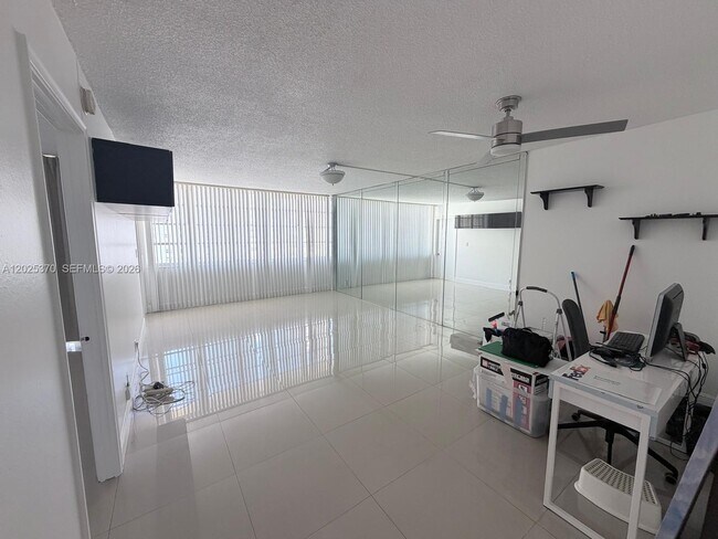 Photo - 1825 S Ocean Dr Unit 611