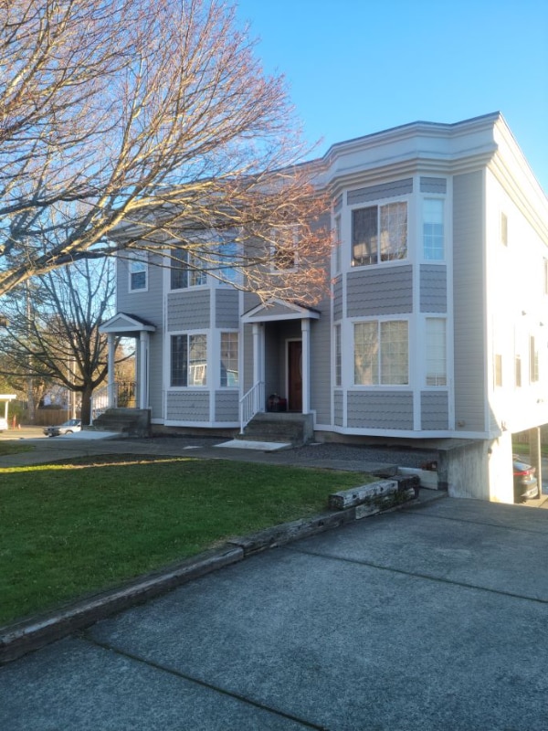 Building Photo - 2020 Mill Ave Rental