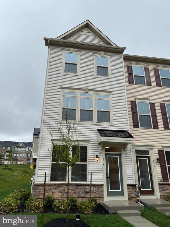 Photo - 132 Bethlehem Pl Townhome