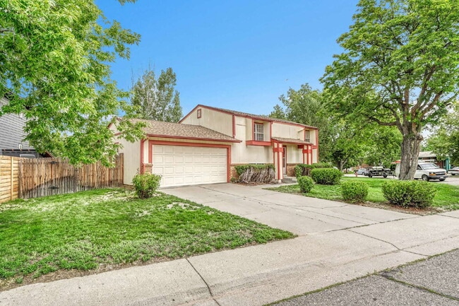 Building Photo - $2,395 - 3 Bed, 2 Bath Home in Aurora with...