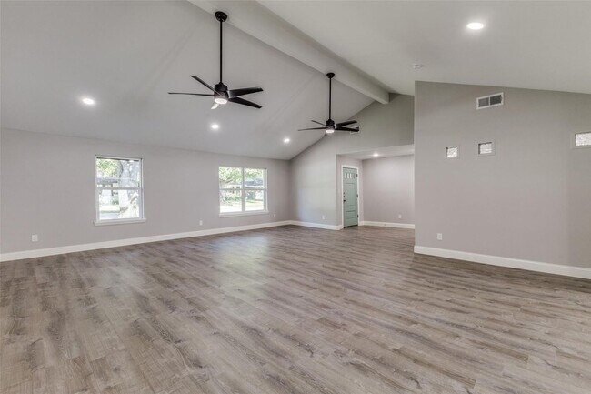 Photo - Newly Remodeled- 3 Bed 2 Bath Home!