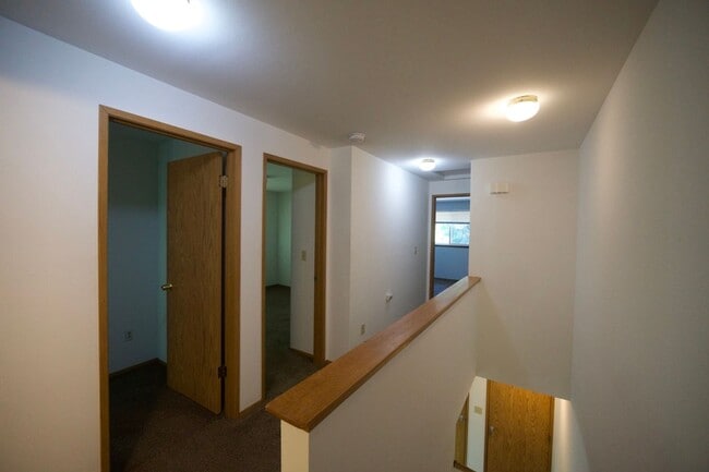Photo - 5175 Unit B