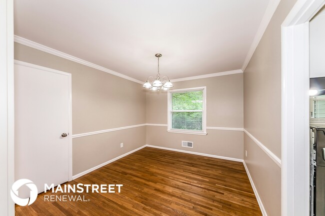 Photo - 112 26th Ave NW