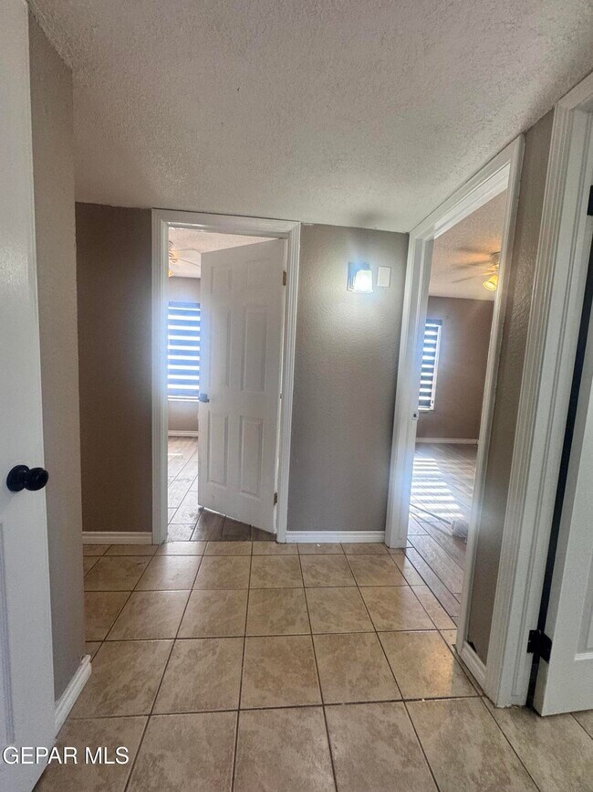 Photo - 701 Porras Dr