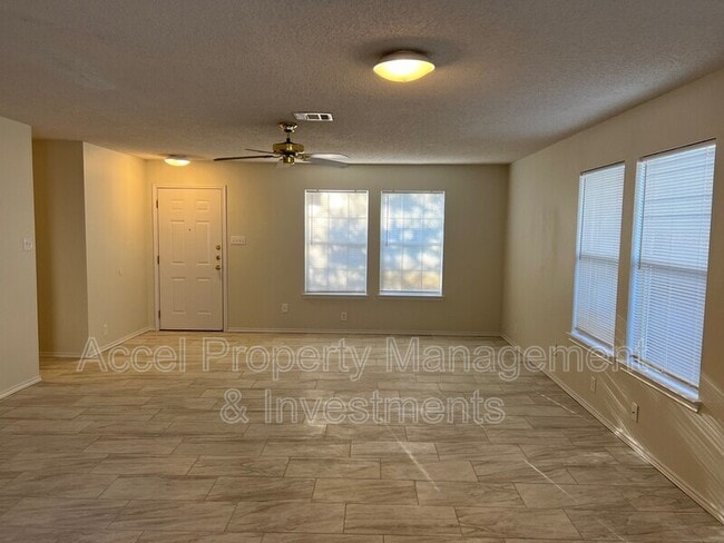 Photo - 5408 N 35th St