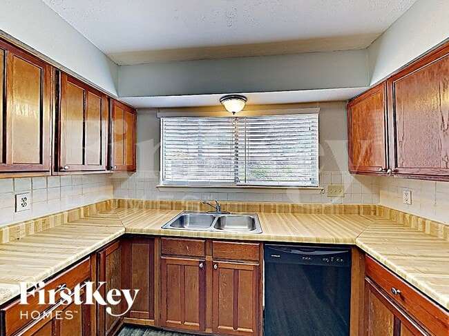 Photo - 20327 Bridgedale Ln