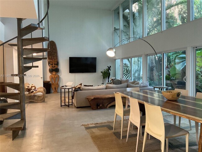 Photo - 2485 Inagua Ave