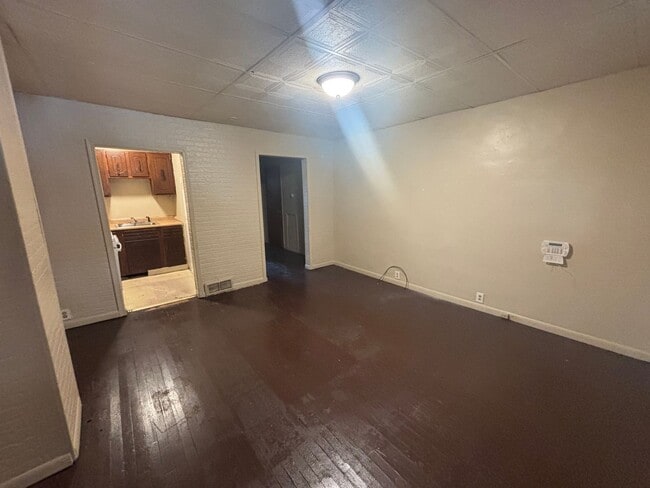 Photo - Sweet Single Story Swissvale Living!