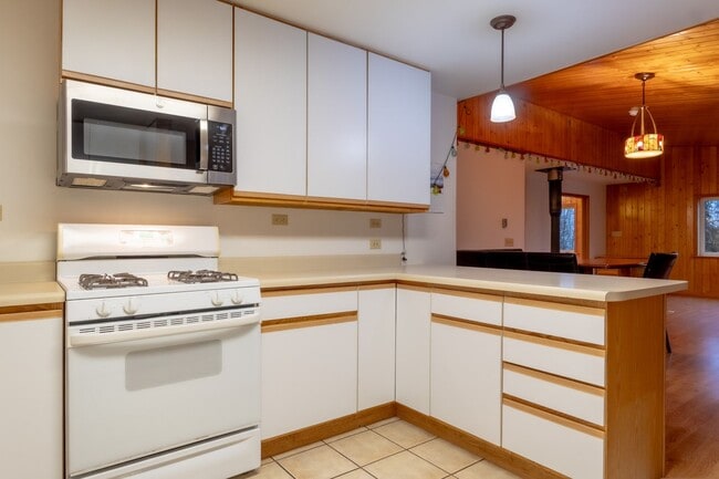 Photo - 3BR/3BA Home on 1.9 Acres – Garage & Pet F...