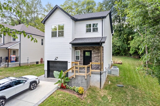 Photo - 418 Oak St
