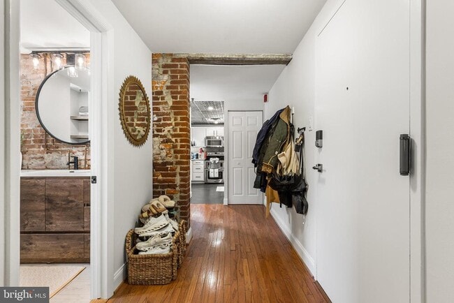 Photo - 205 N 4th St Unit F5
