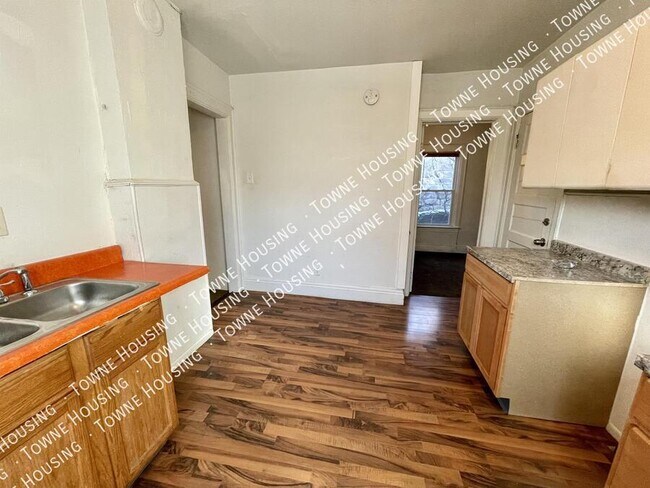 Photo - 305 15th St Unit Lower Rear