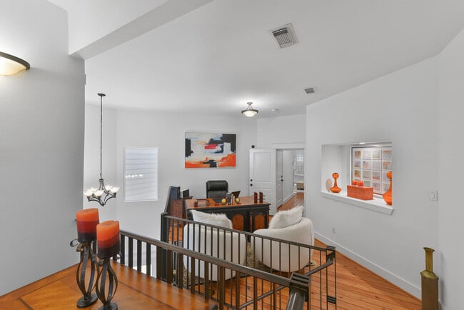 Photo - 5522 Larkin St Unit ID1056420P