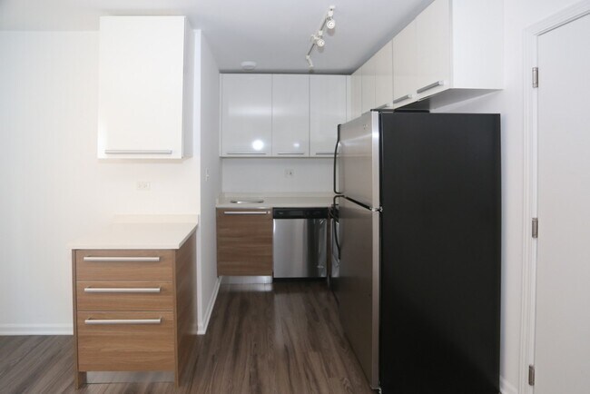 Photo - 925 W Carmen Ave Unidad E4