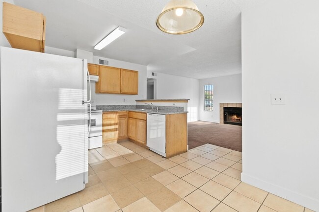 Photo - Spacious 2-Bedroom Condo with Fireplace – Available Now! Unit B