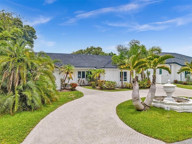 Photo - 413 Tamarind Dr