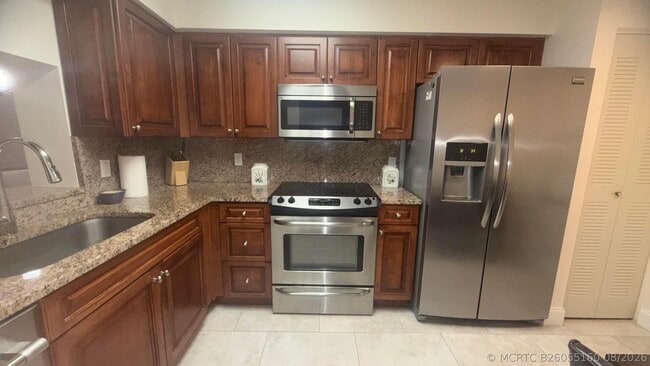 6866 Huntington Ln Unit 504