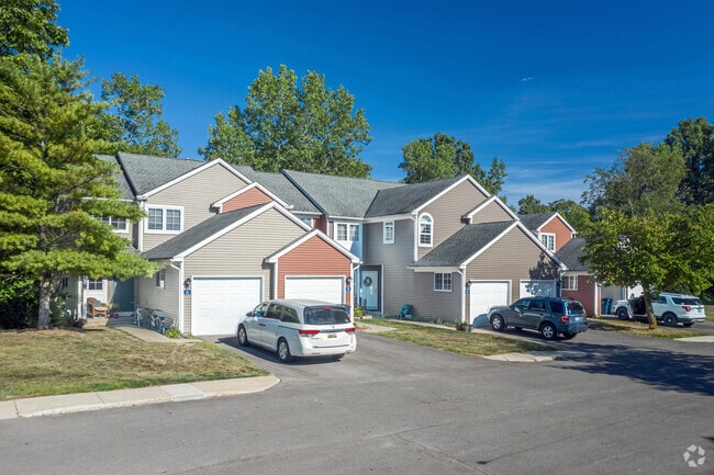 Building Photo - Woodland Mews Rental