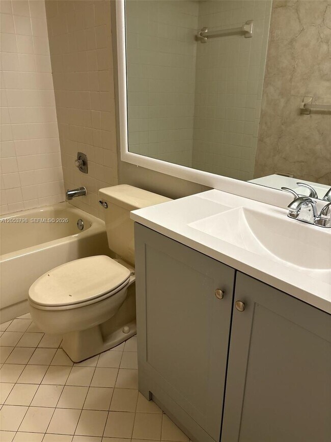 Photo - 112 Lake Emerald Dr Unit 207